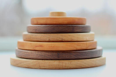 Stacking wooden toy thingy